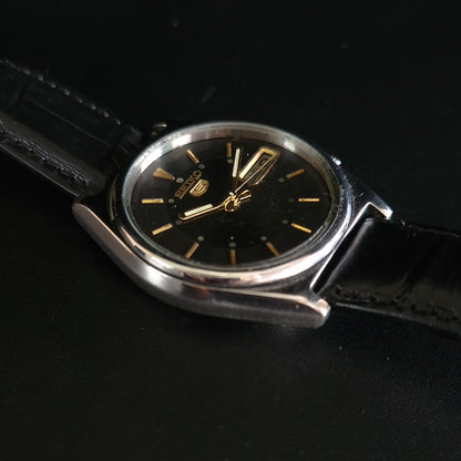 Vintage 1980 Original Seiko 5 Automatic 7009-550A GOLD black 17 Jewels Day-Date Japanese Men's Wrist Watch OG10