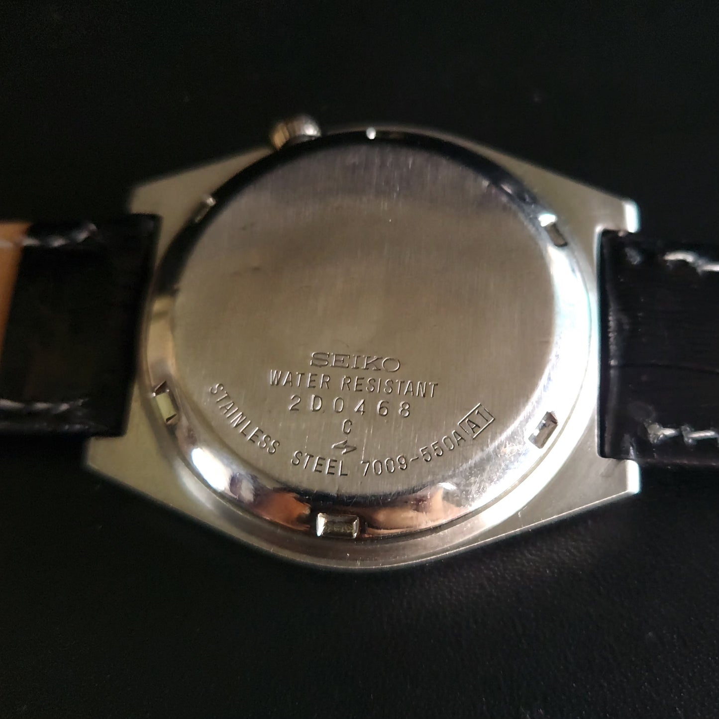 Vintage 1980 Original Seiko 5 Automatic 7009-550A GOLD black 17 Jewels Day-Date Japanese Men's Wrist Watch OG10
