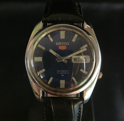 Vintage 1980 Original Seiko 5 Automatic 7019-5330 black face 21 Jewels Day-Date Japanese Men's Wrist Watch OG11