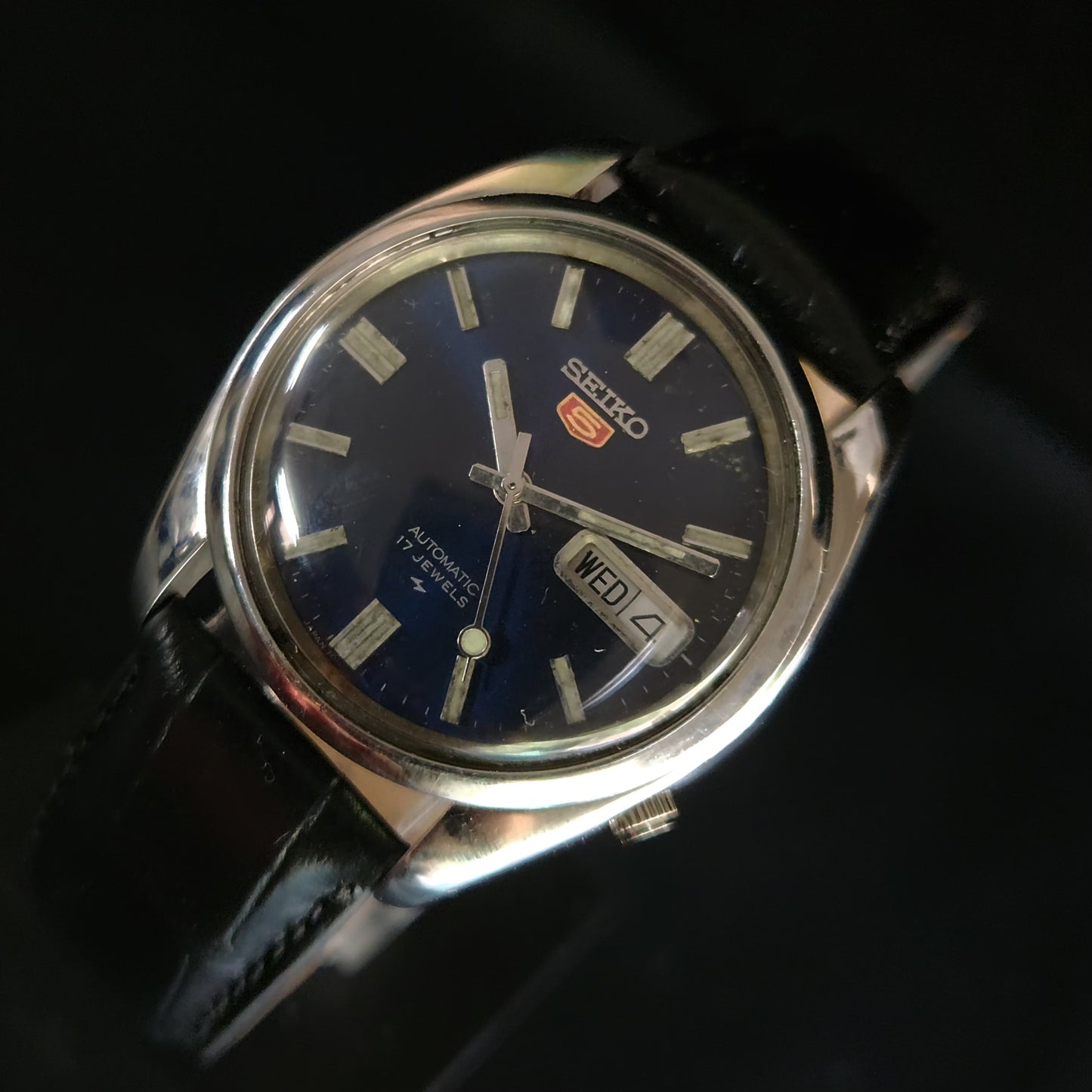 Vintage 1980 Original Seiko 5 Automatic 7019-5330 black face 21 Jewels Day-Date Japanese Men's Wrist Watch OG11