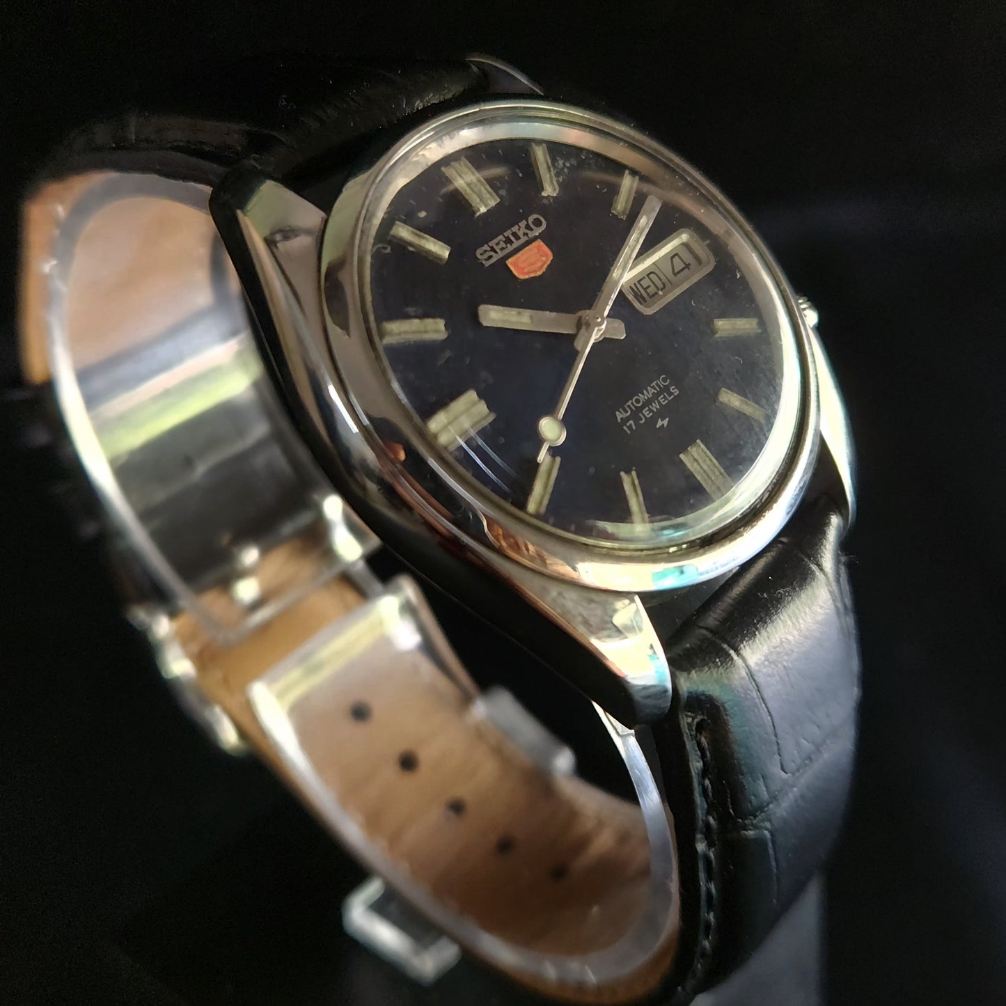 Vintage 1980 Original Seiko 5 Automatic 7019-5330 black face 21 Jewels Day-Date Japanese Men's Wrist Watch OG11