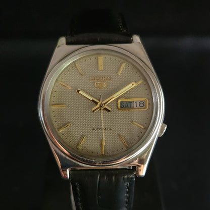 Vintage 1980 Original Seiko 5 Automatic 7009-6001 Grey face 17 Jewels Day-Date Japanese Men's Wrist Watch OG13
