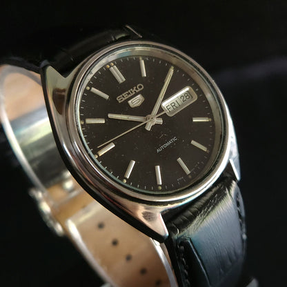 Vintage 1980 Original Seiko 5 Automatic 6349-8010 black face 21 Jewels Day-Date Japanese Men's Wrist Watch OG15