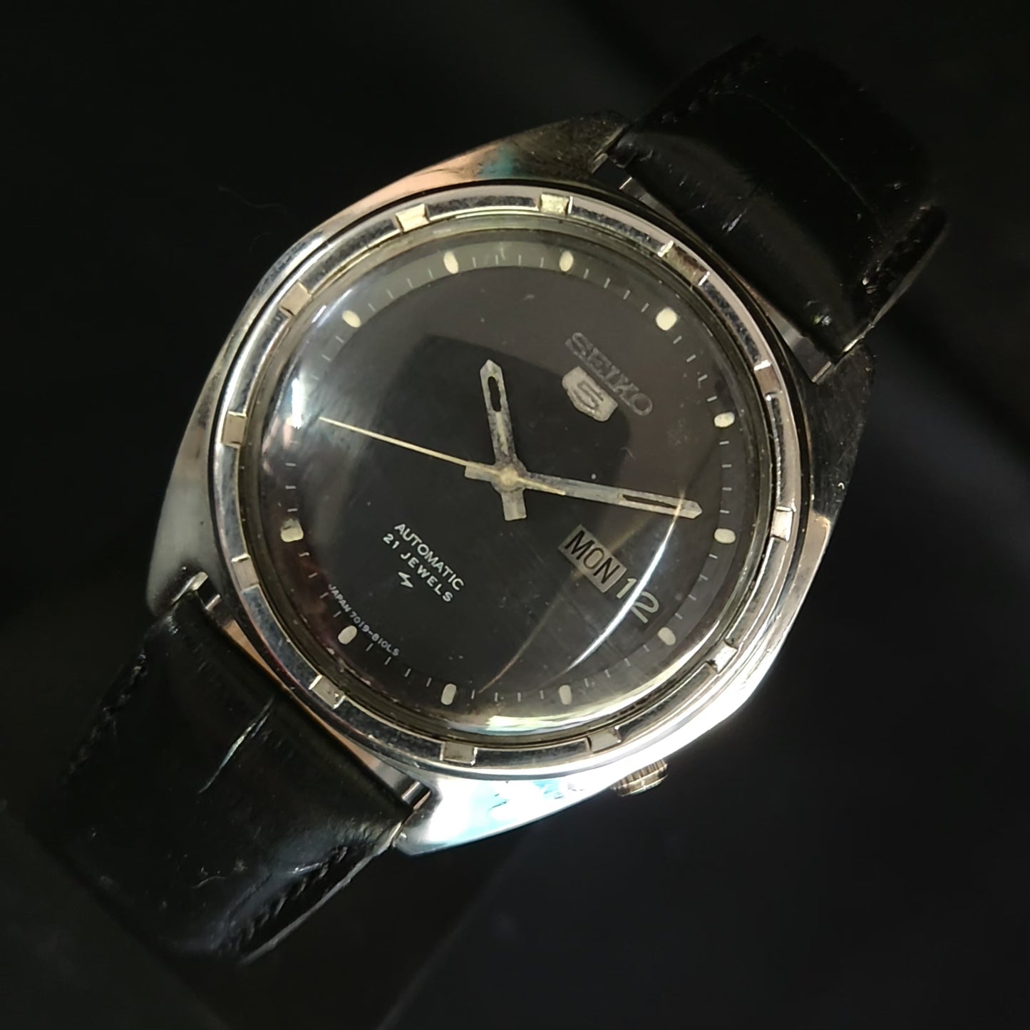 Vintage 1980 Original Seiko 5 Automatic 7019-8080 Grey face 21 Jewels Day-Date Japanese Men's Wrist Watch OG16