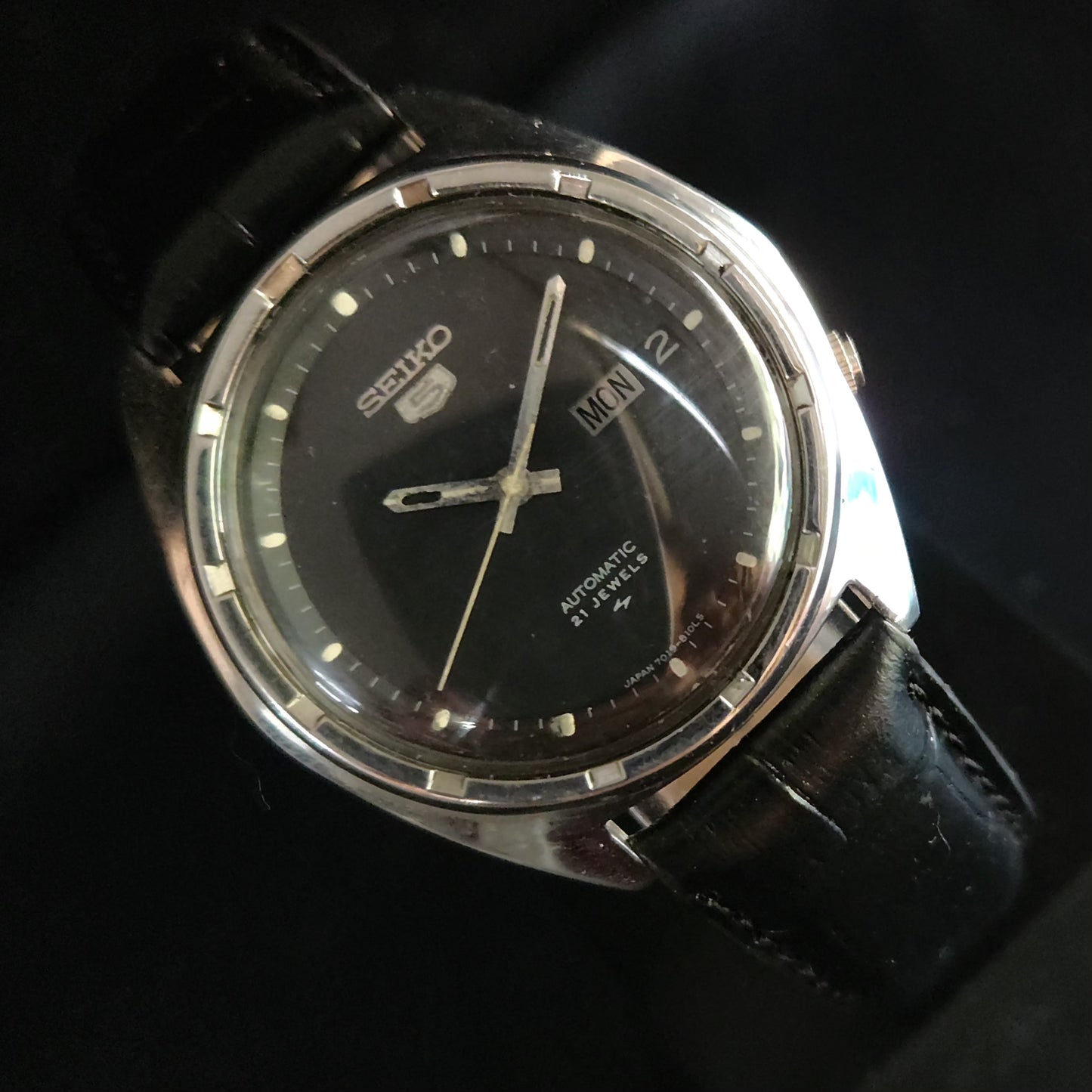 Vintage 1980 Original Seiko 5 Automatic 7019-8080 Grey face 21 Jewels Day-Date Japanese Men's Wrist Watch OG16