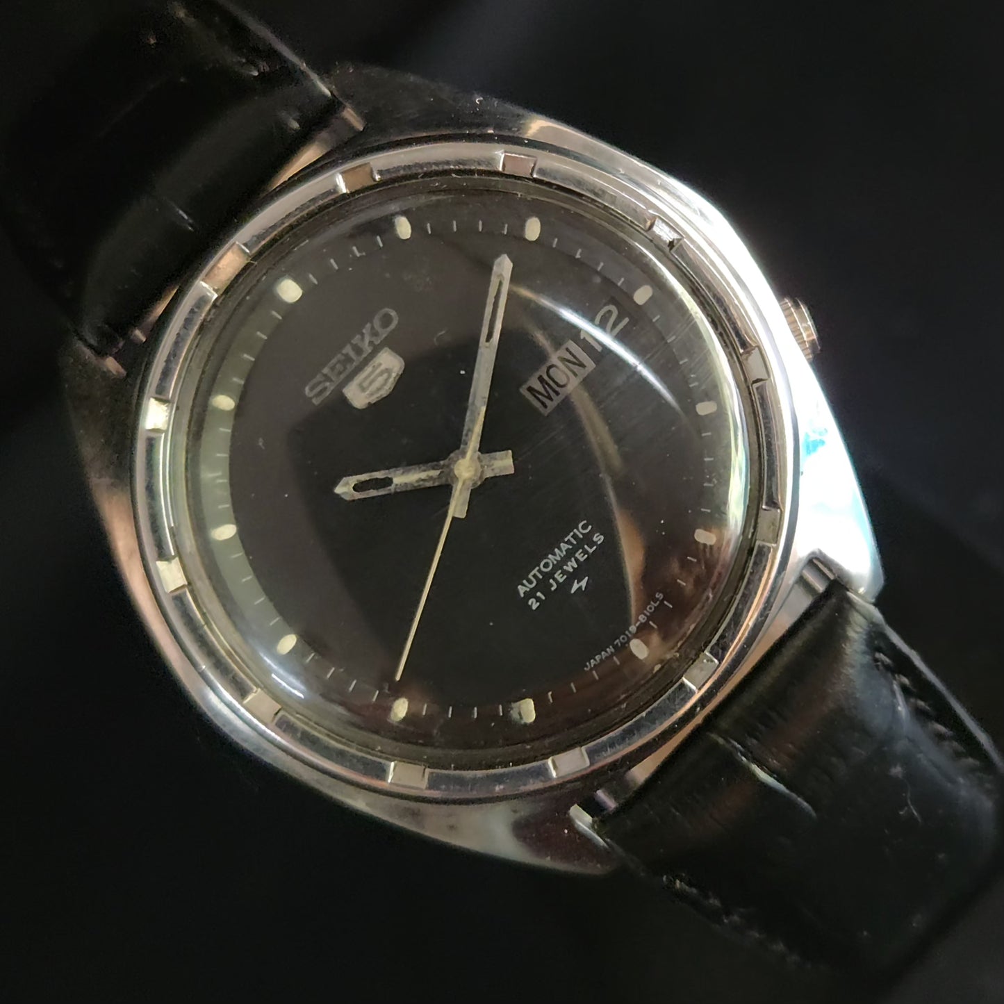 Vintage 1980 Original Seiko 5 Automatic 7019-8080 Grey face 21 Jewels Day-Date Japanese Men's Wrist Watch OG16