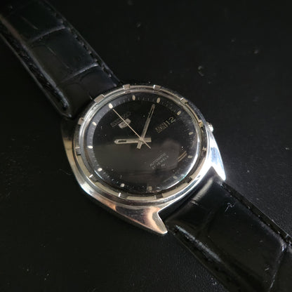 Vintage 1980 Original Seiko 5 Automatic 7019-8080 Grey face 21 Jewels Day-Date Japanese Men's Wrist Watch OG16