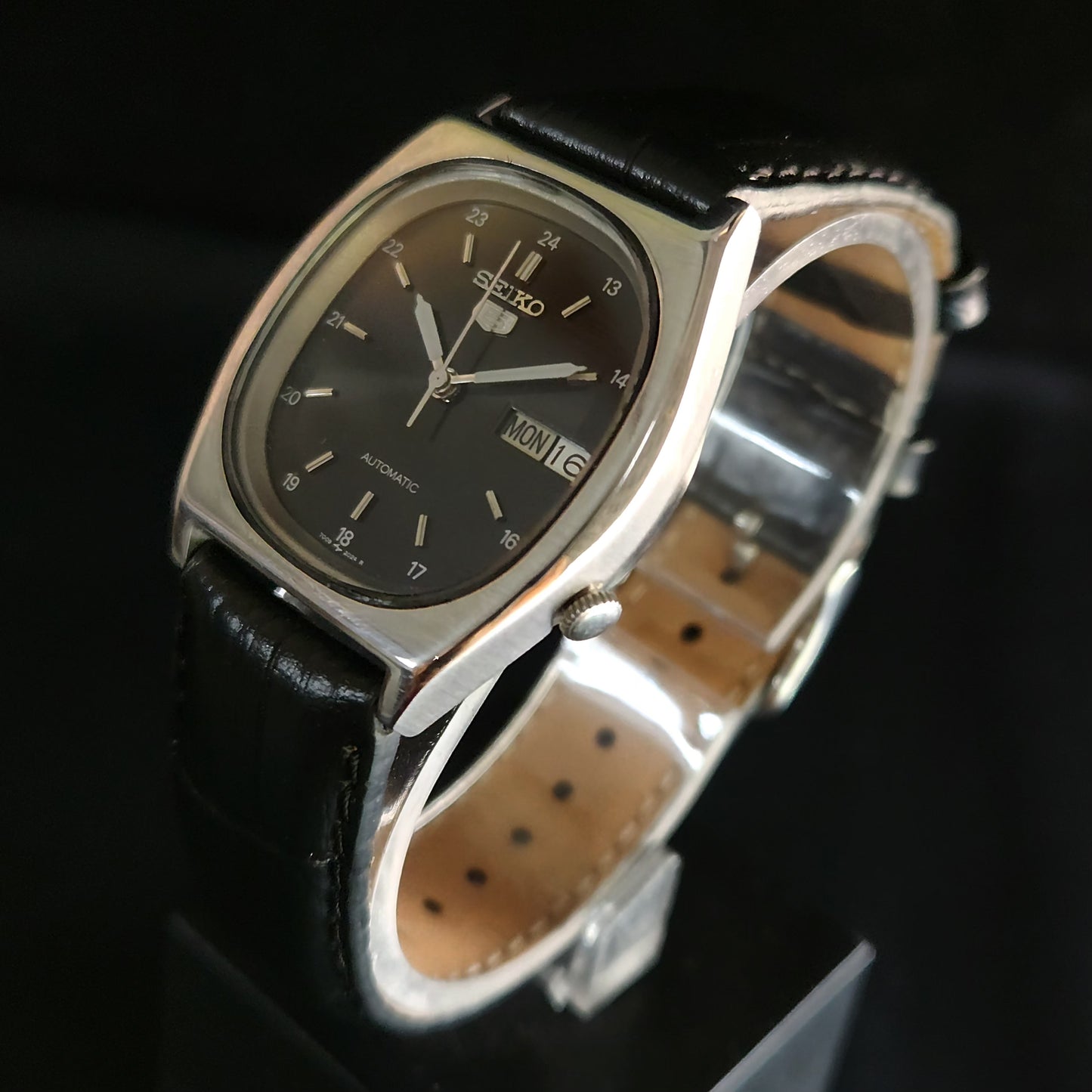 Vintage 1980 Original Seiko 5 Automatic 7009-5840 black face 17 Jewels Day-Date Japanese Men's Wrist Watch OG17