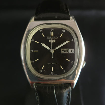 Vintage 1980 Original Seiko 5 Automatic 7009-5840 black face 17 Jewels Day-Date Japanese Men's Wrist Watch OG17