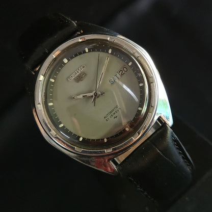 Vintage 1980 Original Seiko 5 Automatic 7019-8080 Grey face 21 Jewels Day-Date Japanese Men's Wrist Watch OG18