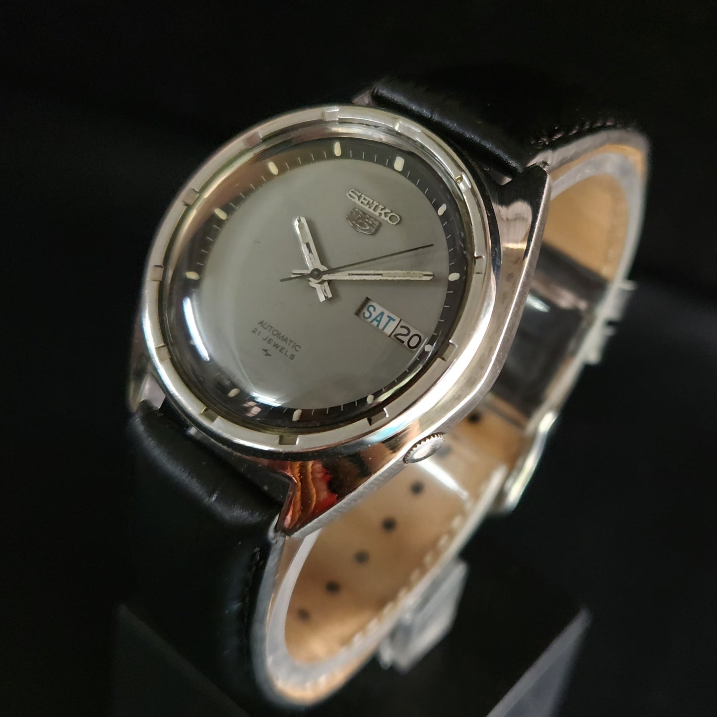 Vintage 1980 Original Seiko 5 Automatic 7019-8080 Grey face 21 Jewels Day-Date Japanese Men's Wrist Watch OG18