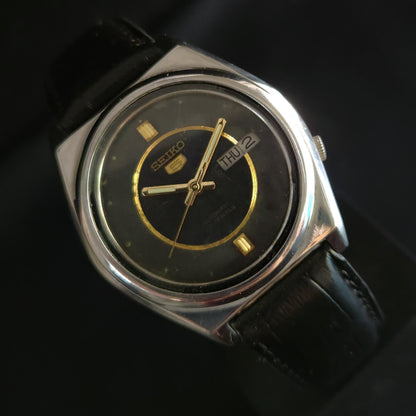 Vintage 1980 Original Seiko 5 Automatic 7009-8761 black face 17 Jewels Day-Date Japanese Men's Wrist Watch OG20