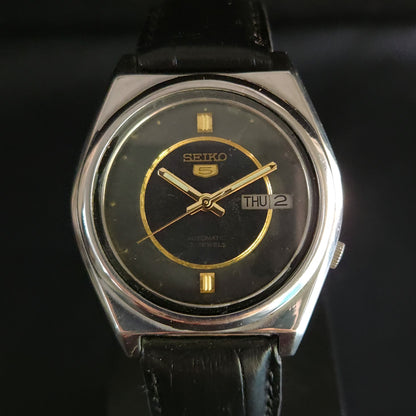 Vintage 1980 Original Seiko 5 Automatic 7009-8761 black face 17 Jewels Day-Date Japanese Men's Wrist Watch OG20
