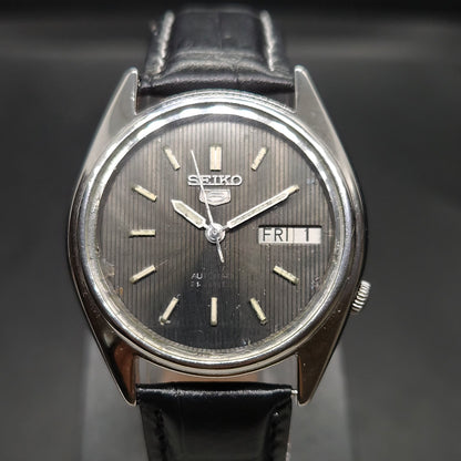 Vintage 1980 Original Seiko 5 Automatic 7019-5310 black face 21 Jewels Day-Date Japanese Men's Wrist Watch OG22