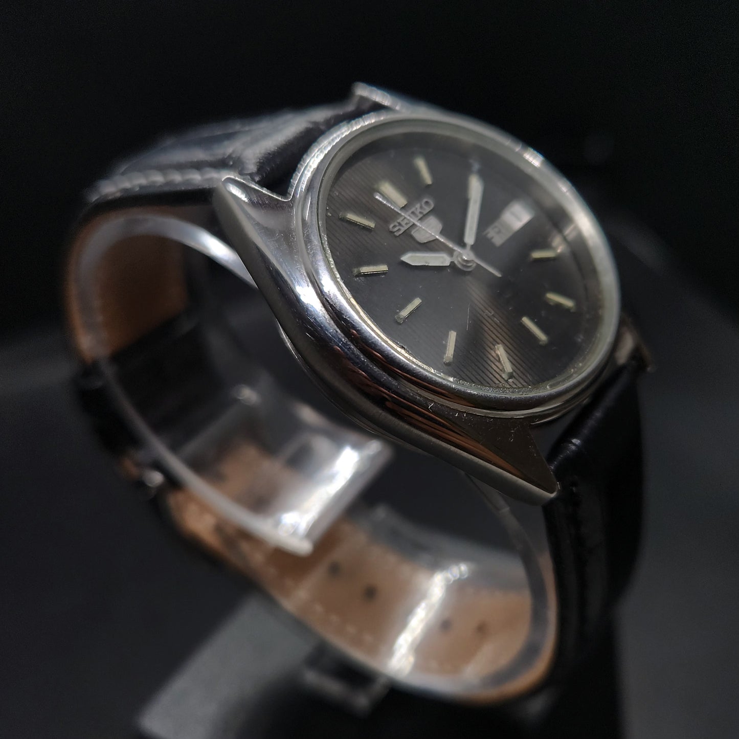 Vintage 1980 Original Seiko 5 Automatic 7019-5310 black face 21 Jewels Day-Date Japanese Men's Wrist Watch OG22