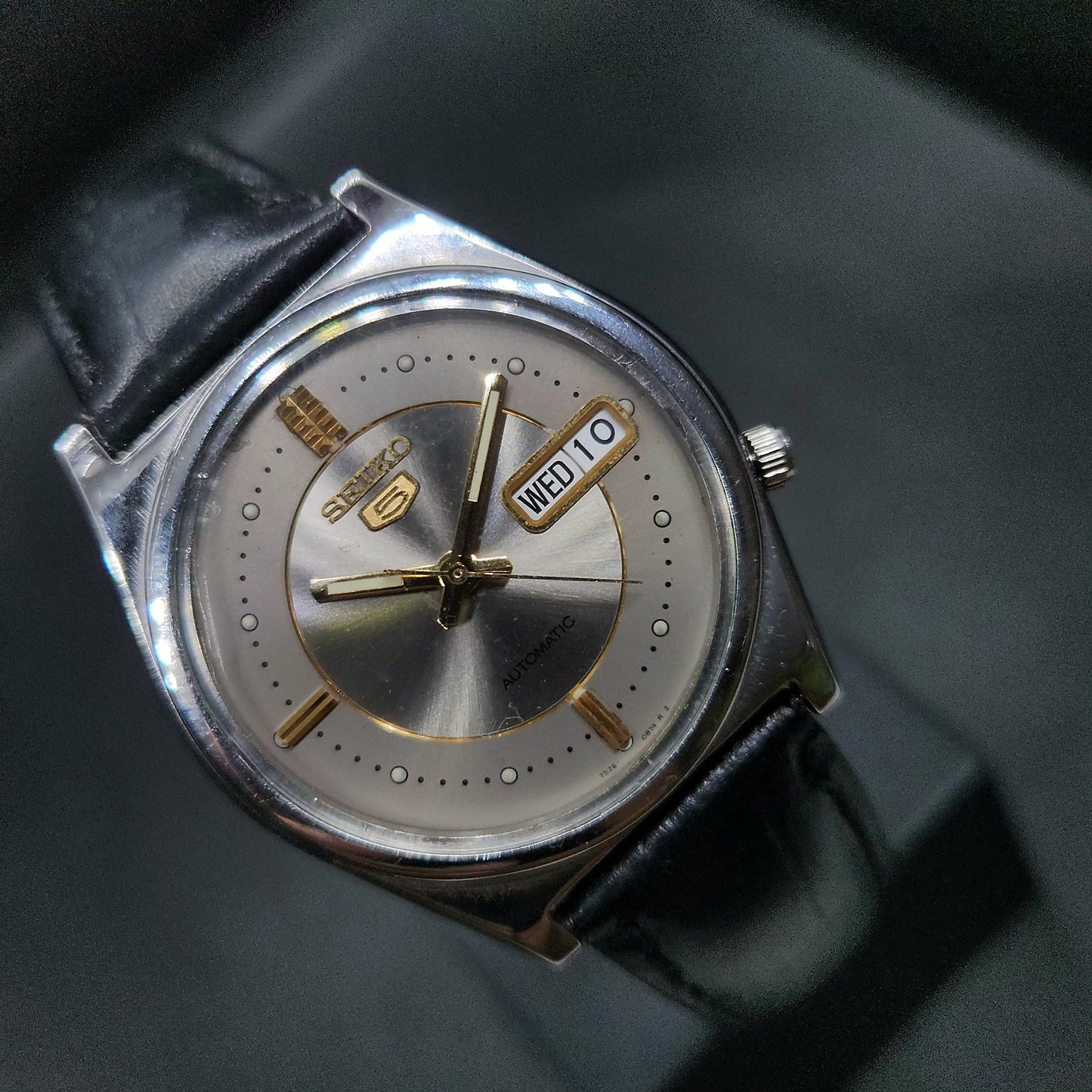 Vintage 1980 Original Seiko 5 Automatic 7s26-8210 silver face 21 Jewels Day-Date Japanese Men's Wrist Watch OG23