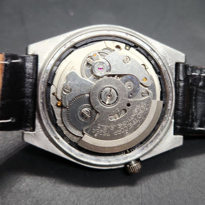 Vintage 1980 Original Seiko 5 Automatic 7s26-8210 silver face 21 Jewels Day-Date Japanese Men's Wrist Watch OG23
