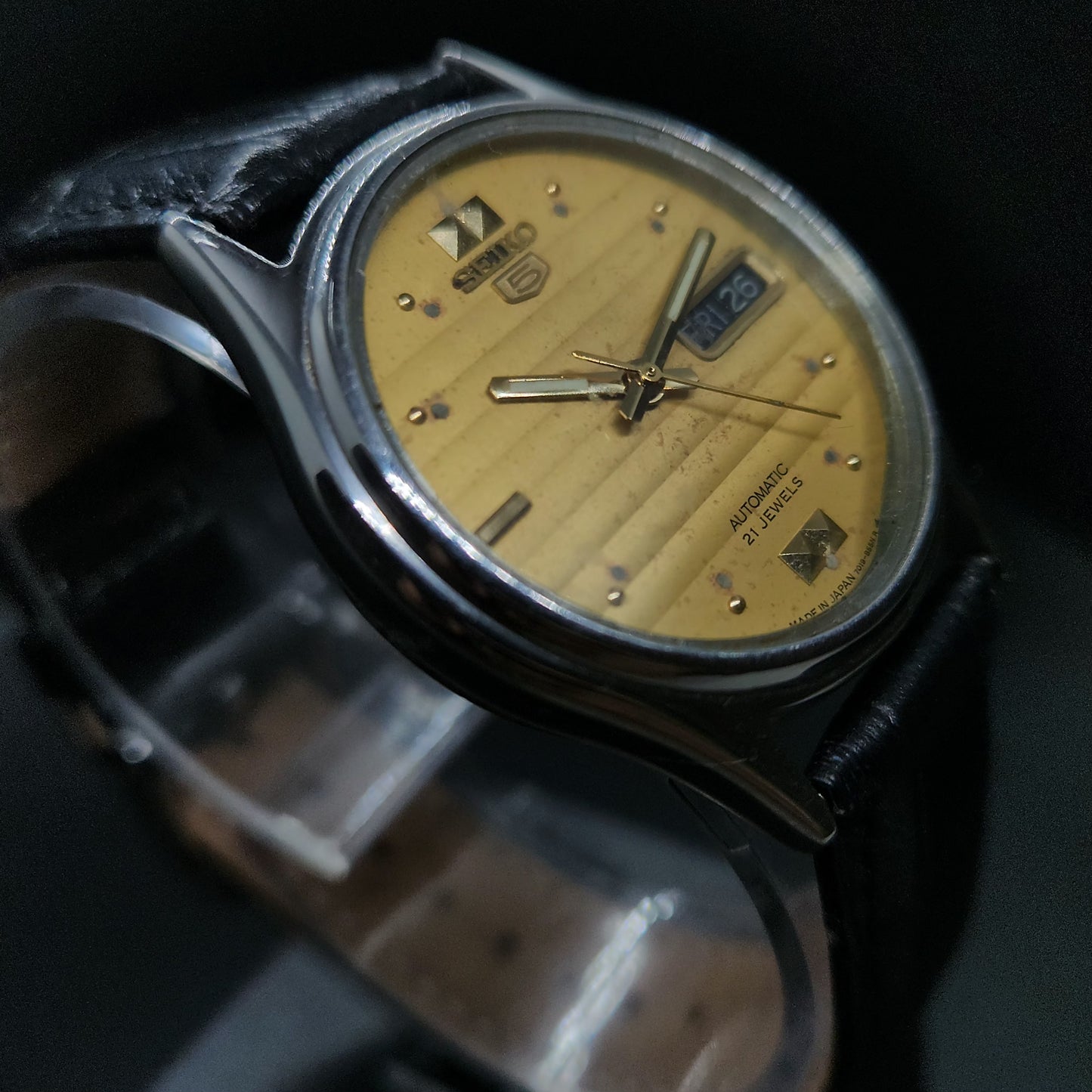 Vintage 1980 Original Seiko 5 Automatic 7009-3100 gold face 17 Jewels Day-Date Japanese Men's Wrist Watch OG24
