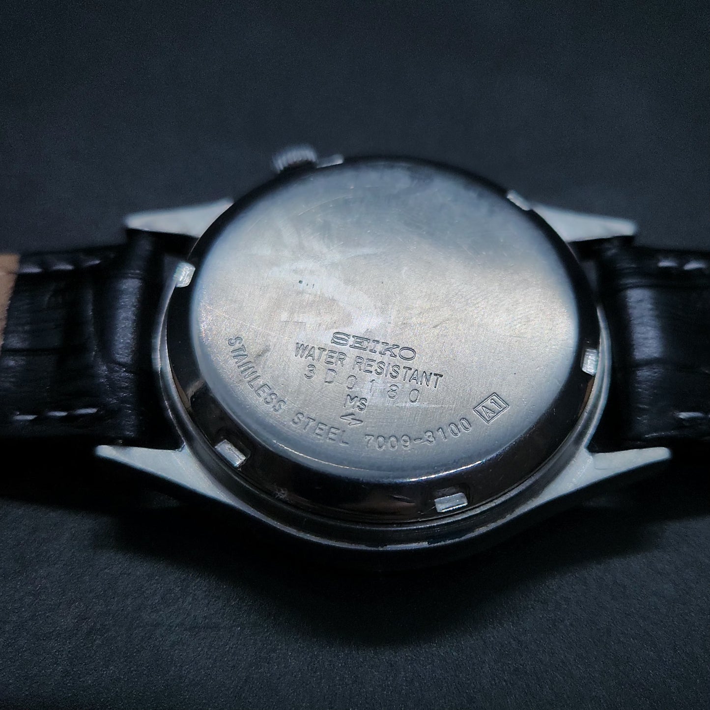 Vintage 1980 Original Seiko 5 Automatic 7009-3100 gold face 17 Jewels Day-Date Japanese Men's Wrist Watch OG24