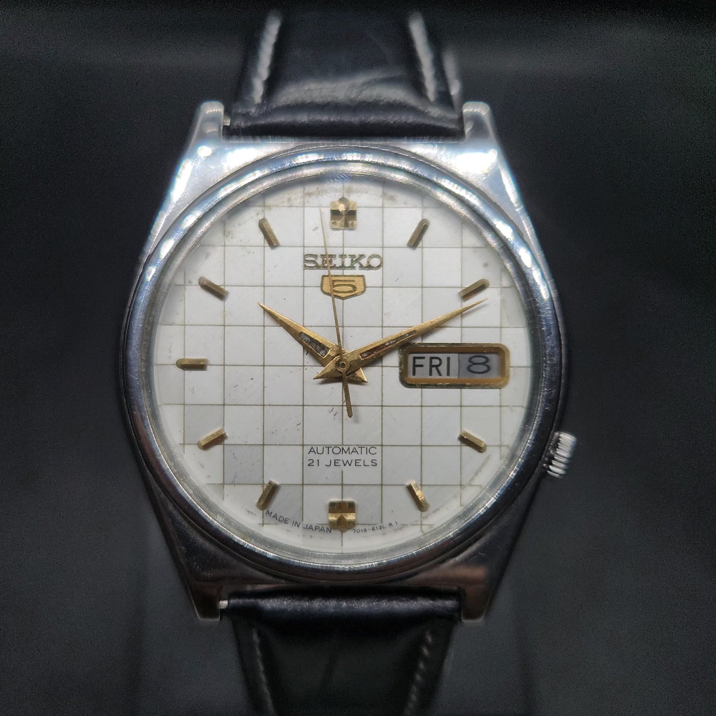 Vintage 1980 Original Seiko 5 Automatic 7019-8180 Silver face 21 Jewels Day-Date Japanese Men's Wrist Watch OG25
