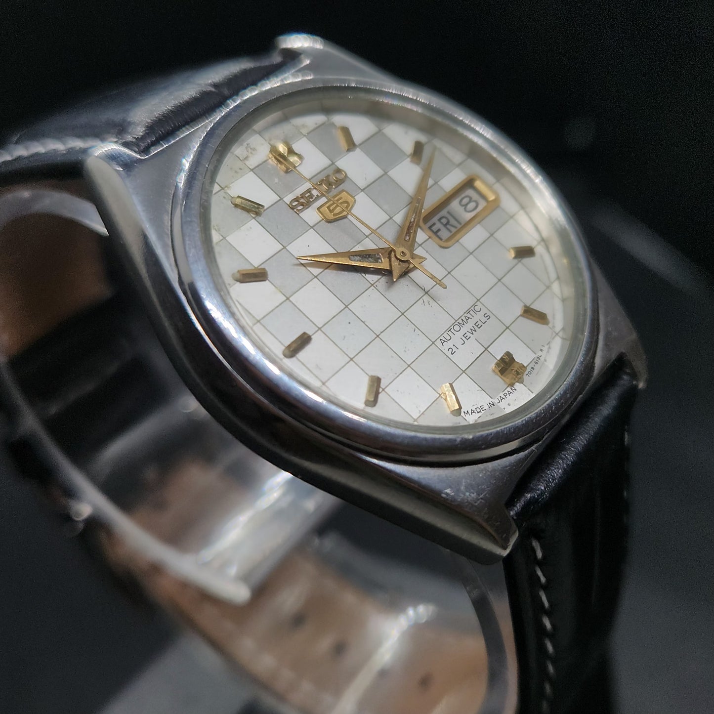 Vintage 1980 Original Seiko 5 Automatic 7019-8180 Silver face 21 Jewels Day-Date Japanese Men's Wrist Watch OG25