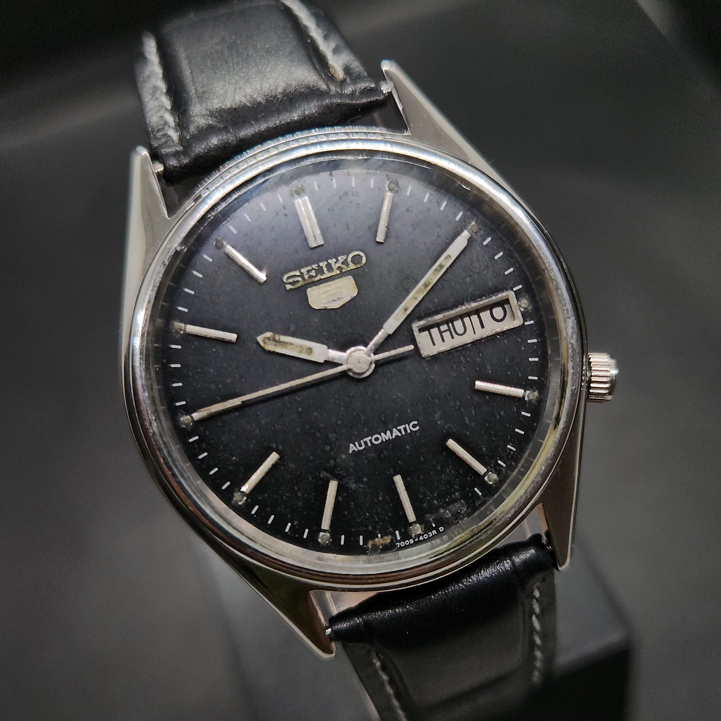 Vintage 1980 Original Seiko 5 Automatic 7009-8920 black face 17 Jewels Day-Date Japanese Men's Wrist Watch OG27