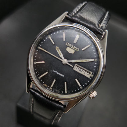 Vintage 1980 Original Seiko 5 Automatic 7009-8920 black face 17 Jewels Day-Date Japanese Men's Wrist Watch OG27
