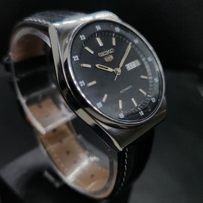 Vintage 1980 Original Seiko 5 Automatic 6309-6020 black face 17 Jewels Day-Date Japanese Men's Wrist Watch OG29