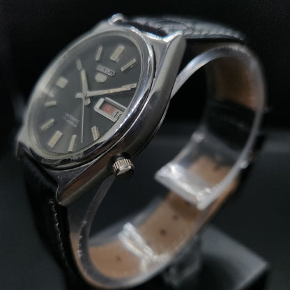 Vintage 1980 Original Seiko 5 Automatic 7009-3020 black face 17 Jewels Day-Date Japanese Men's Wrist Watch OG30