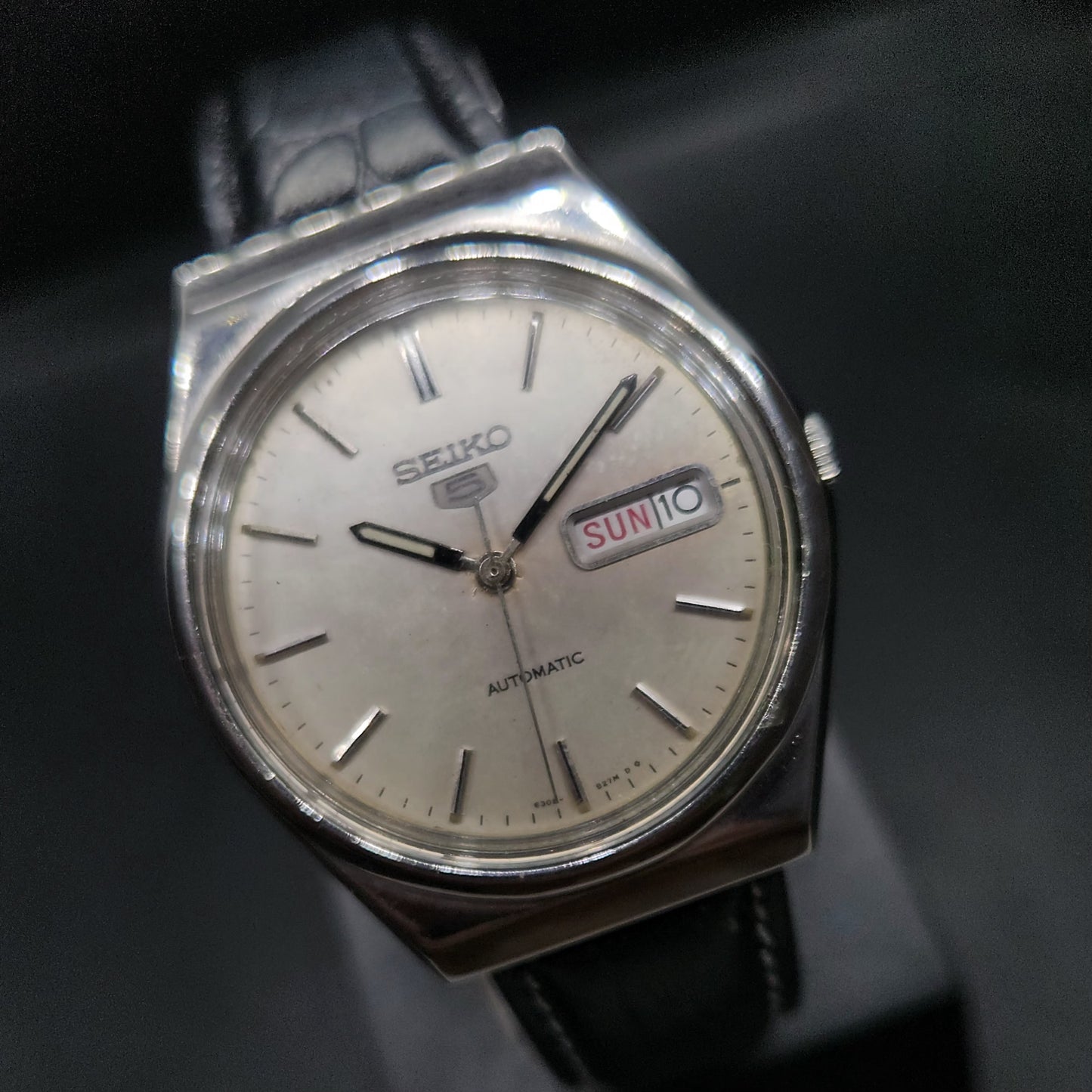 Vintage 1980 Original Seiko 5 Automatic 6309-8930 silver face 17 Jewels Day-Date Japanese Men's Wrist Watch OG31