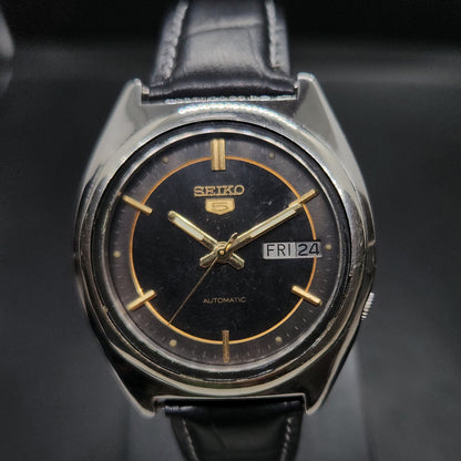 Vintage 1980 Original Seiko 5 Automatic 7009-8910 black face 17 Jewels Day-Date Japanese Men's Wrist Watch OG32