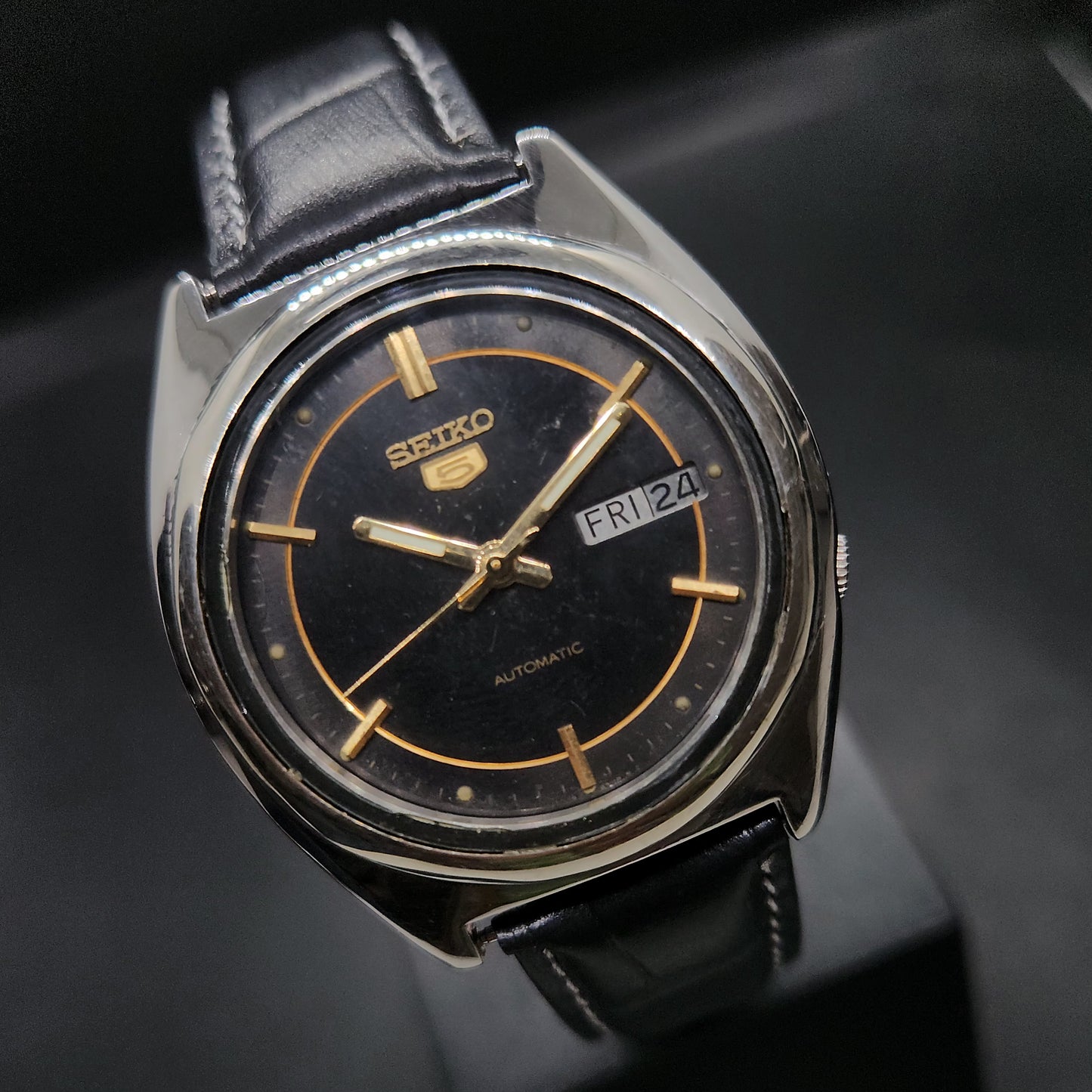 Vintage 1980 Original Seiko 5 Automatic 7009-8910 black face 17 Jewels Day-Date Japanese Men's Wrist Watch OG32