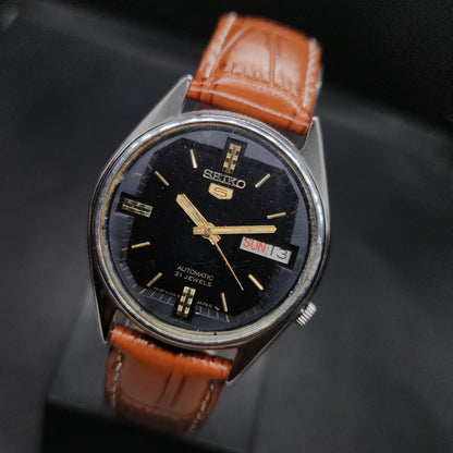 Vintage 1980 Original Seiko 5 Automatic 7009-876A black face 17 Jewels Day-Date Japanese Men's Wrist Watch OG33