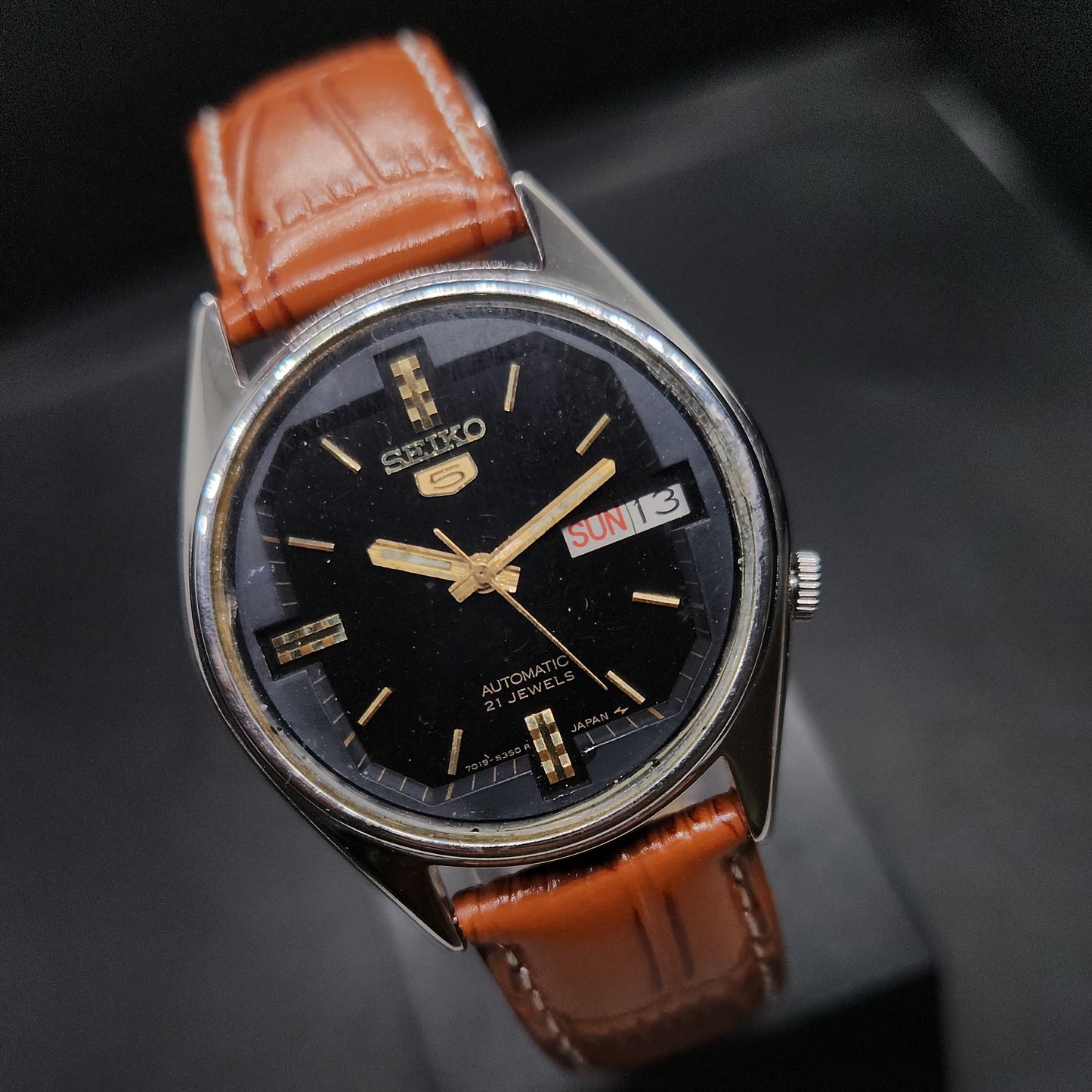 Vintage 1980 Original Seiko 5 Automatic 7009-876A black face 17 Jewels Day-Date Japanese Men's Wrist Watch OG33