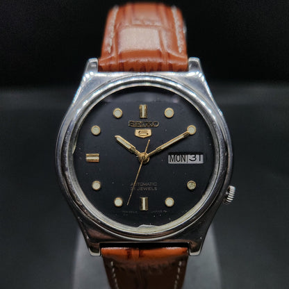 Vintage 1980 Original Seiko 5 Automatic 7019-8180 black face 21 Jewels Day-Date Japanese Men's Wrist Watch OG34