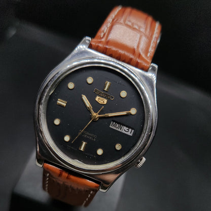 Vintage 1980 Original Seiko 5 Automatic 7019-8180 black face 21 Jewels Day-Date Japanese Men's Wrist Watch OG34