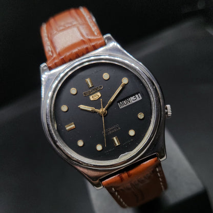 Vintage 1980 Original Seiko 5 Automatic 7019-8180 black face 21 Jewels Day-Date Japanese Men's Wrist Watch OG34