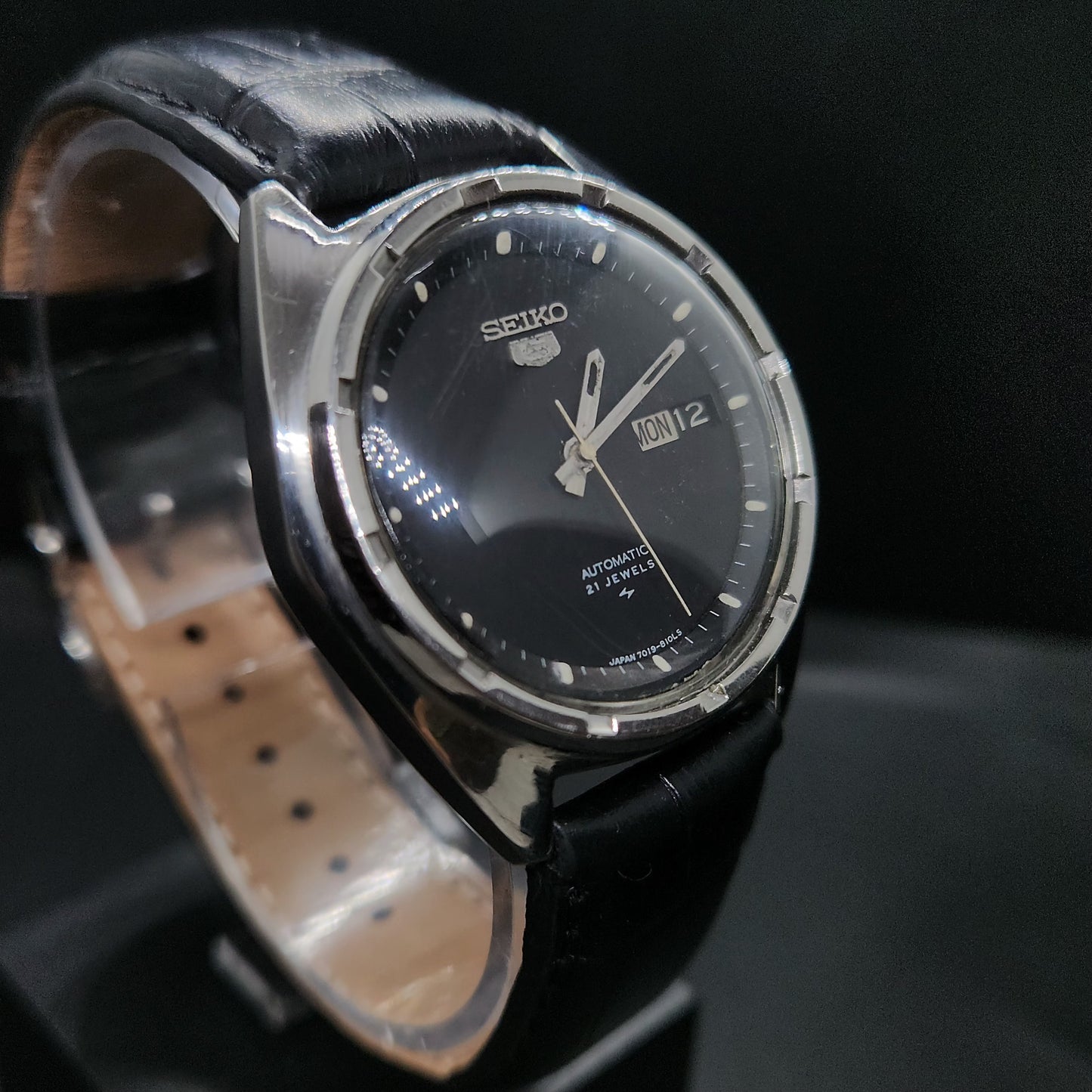 Vintage 1981 Original Seiko 5 Automatic 7019-8080 Black Face 21 Jewels Day-Date Japanese Men's Wrist Watch OG35