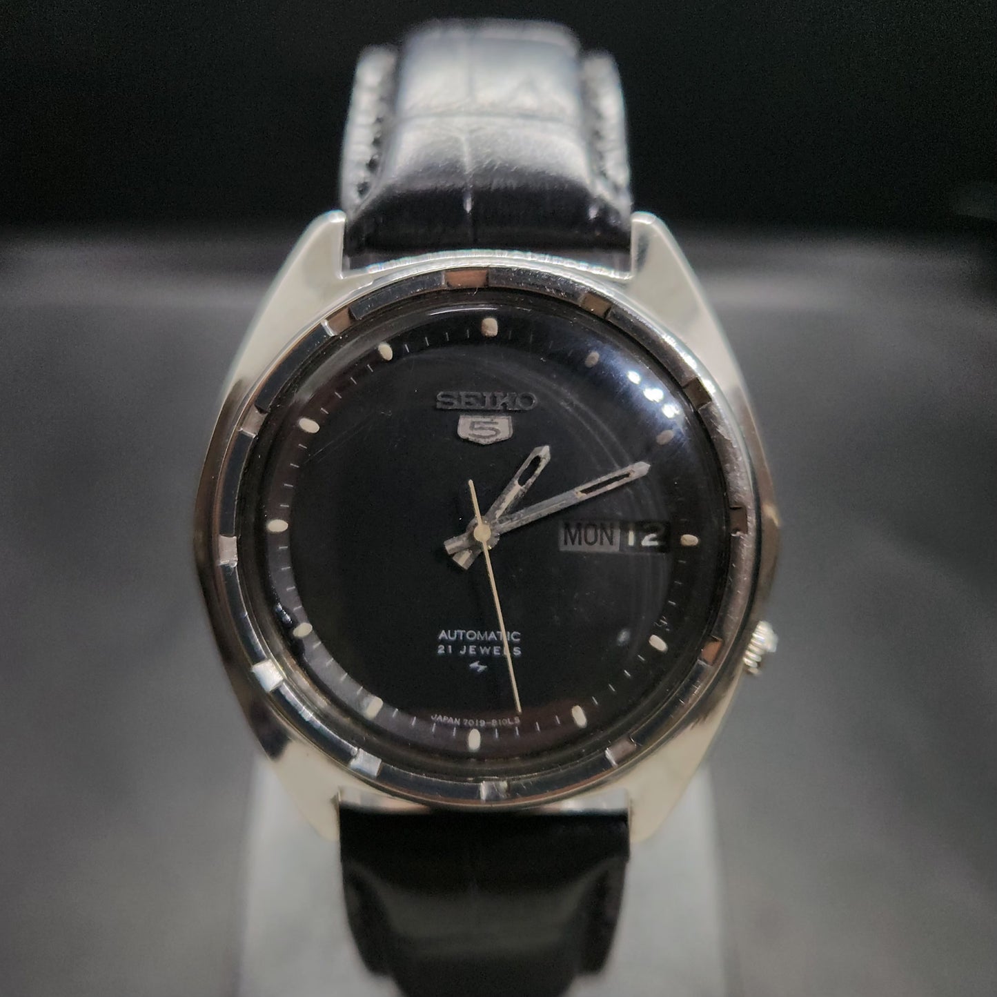 Vintage 1981 Original Seiko 5 Automatic 7019-8080 Black Face 21 Jewels Day-Date Japanese Men's Wrist Watch OG35