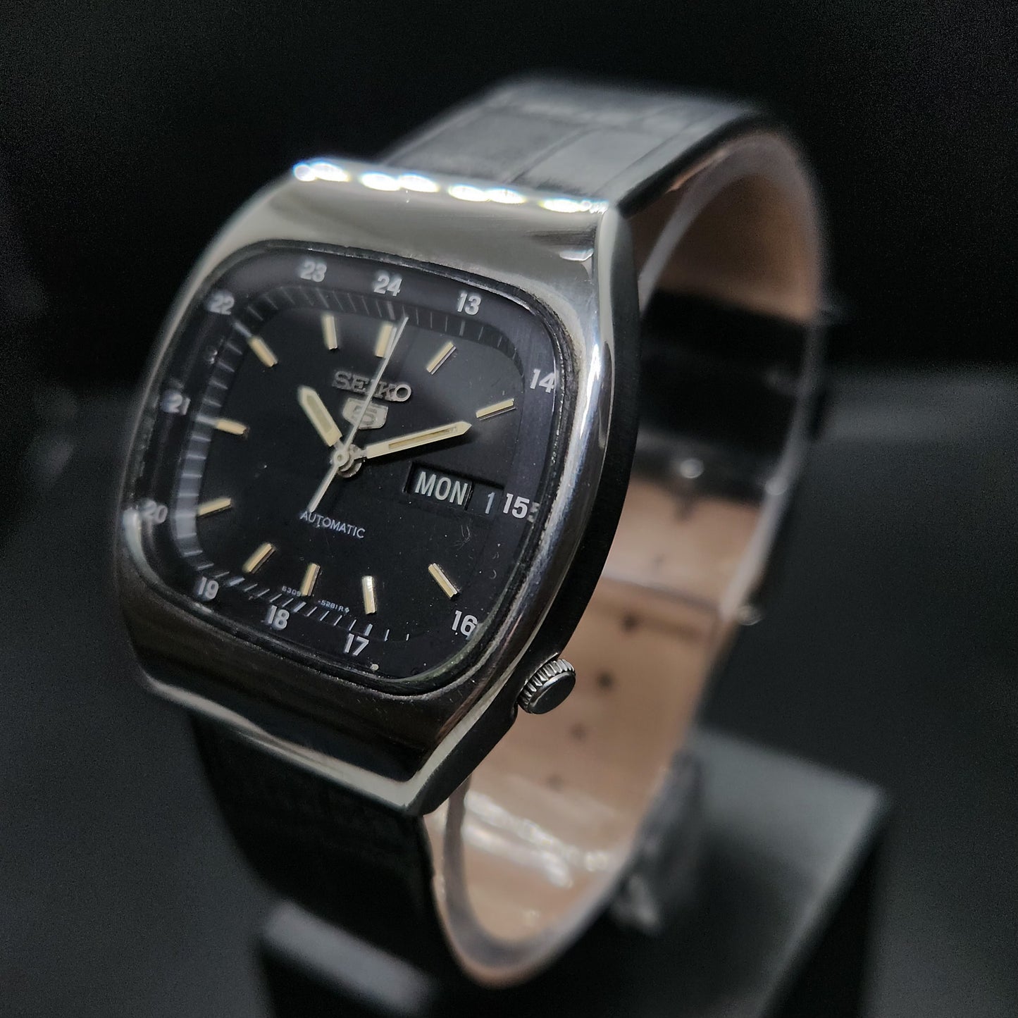 Vintage 1980 Original Seiko 5 Automatic 6309-523A black face 17 Jewels Day-Date Japanese Men's Wrist Watch OG37