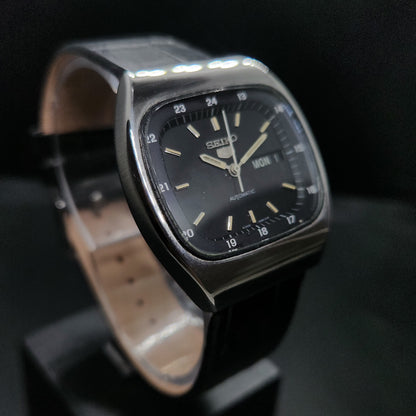 Vintage 1980 Original Seiko 5 Automatic 6309-523A black face 17 Jewels Day-Date Japanese Men's Wrist Watch OG37