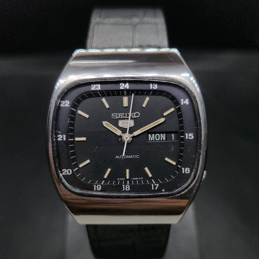 Vintage 1985 Original Seiko 5 Automatic 6309-523A black face 17 Jewels Day-Date Japanese Men's Wrist Watch OG37
