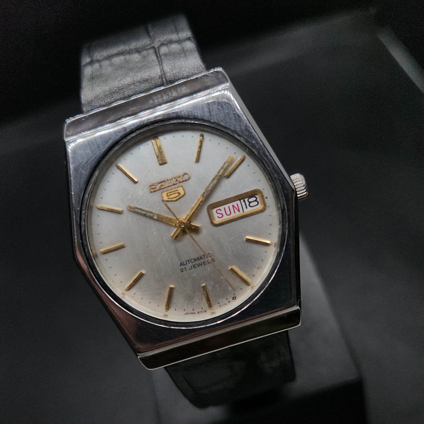 Vintage 1980 Original Seiko 5 Automatic 6319-7080 silver face 21 Jewels Day-Date Japanese Men's Wrist Watch OG39