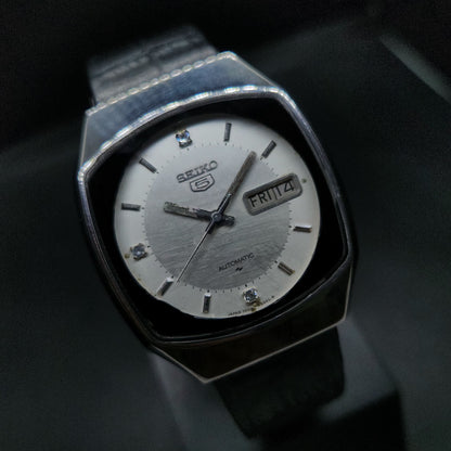 Vintage 1980 Original Seiko 5 Automatic 7009-519A silver face 17 Jewels Day-Date Japanese Men's Wrist Watch OG42