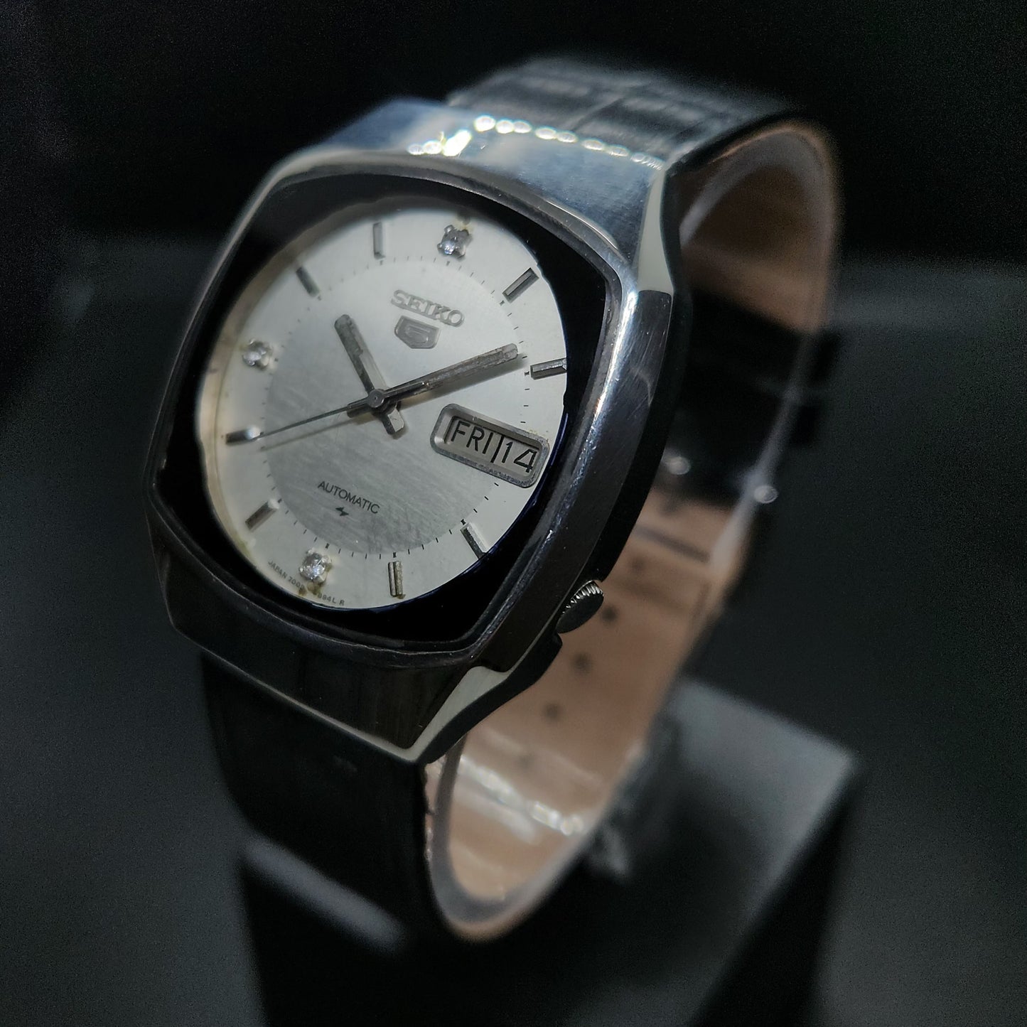 Vintage 1980 Original Seiko 5 Automatic 7009-519A silver face 17 Jewels Day-Date Japanese Men's Wrist Watch OG42