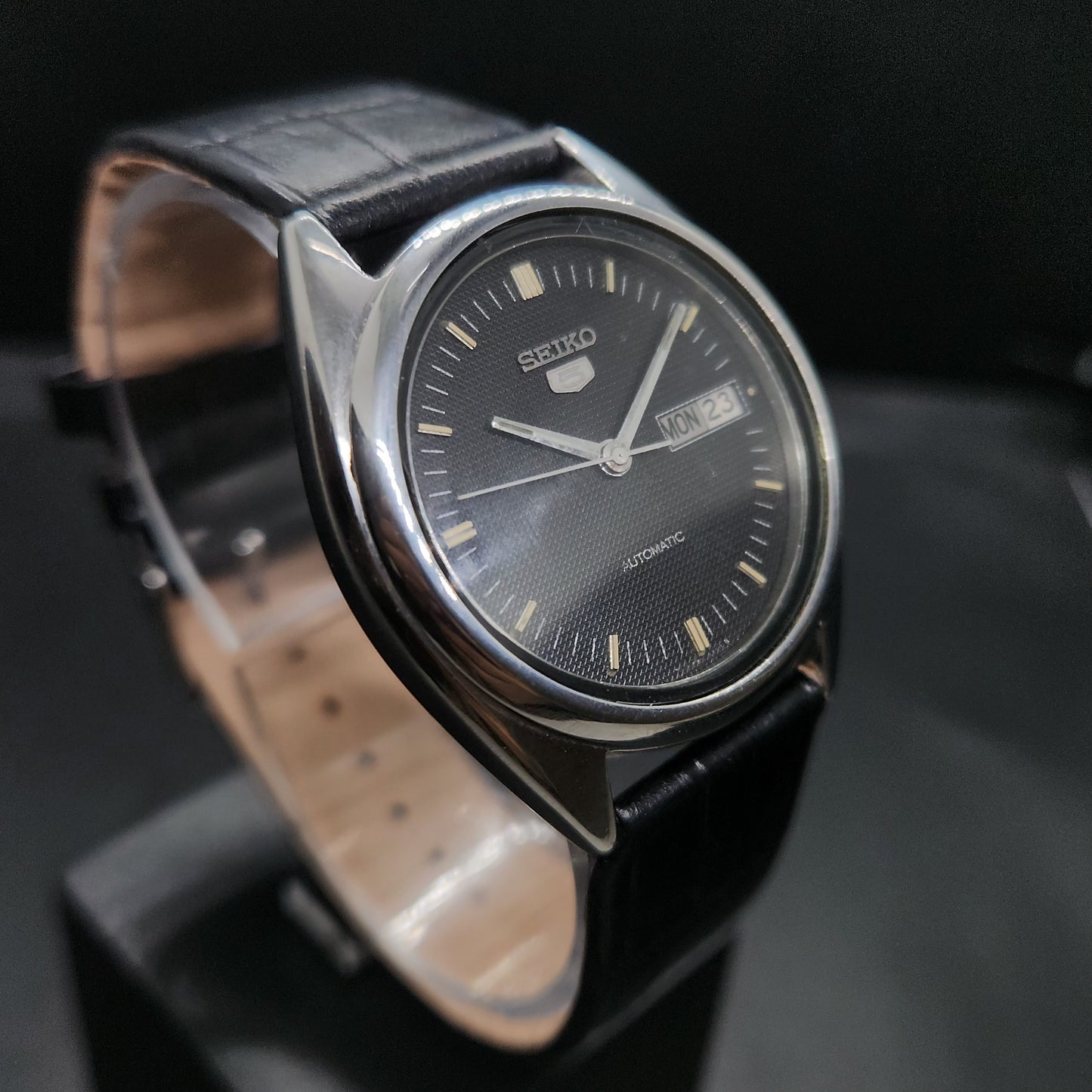 Vintage 1980 Original Seiko 5 Automatic 7009-3041 black face 17 Jewels Day-Date Japanese Men's Wrist Watch OG45