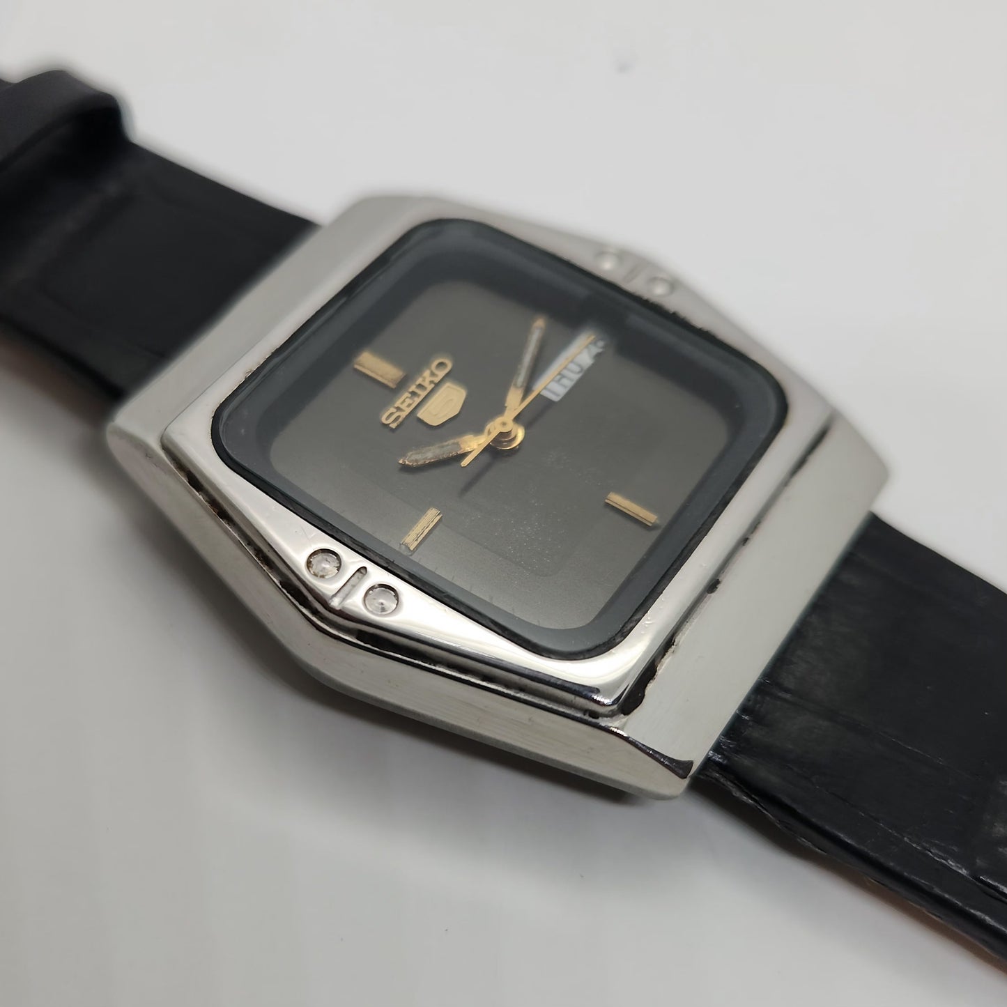 Vintage 1980 Original Seiko 5 Automatic 6349-607B black face 23 Jewels Day-Date Japanese Men's Wrist Watch OG51
