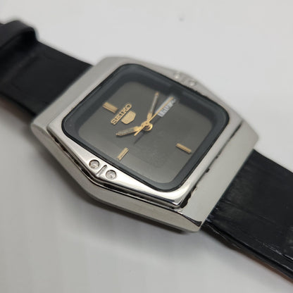 Vintage 1980 Original Seiko 5 Automatic 6349-607B black face 23 Jewels Day-Date Japanese Men's Wrist Watch OG51
