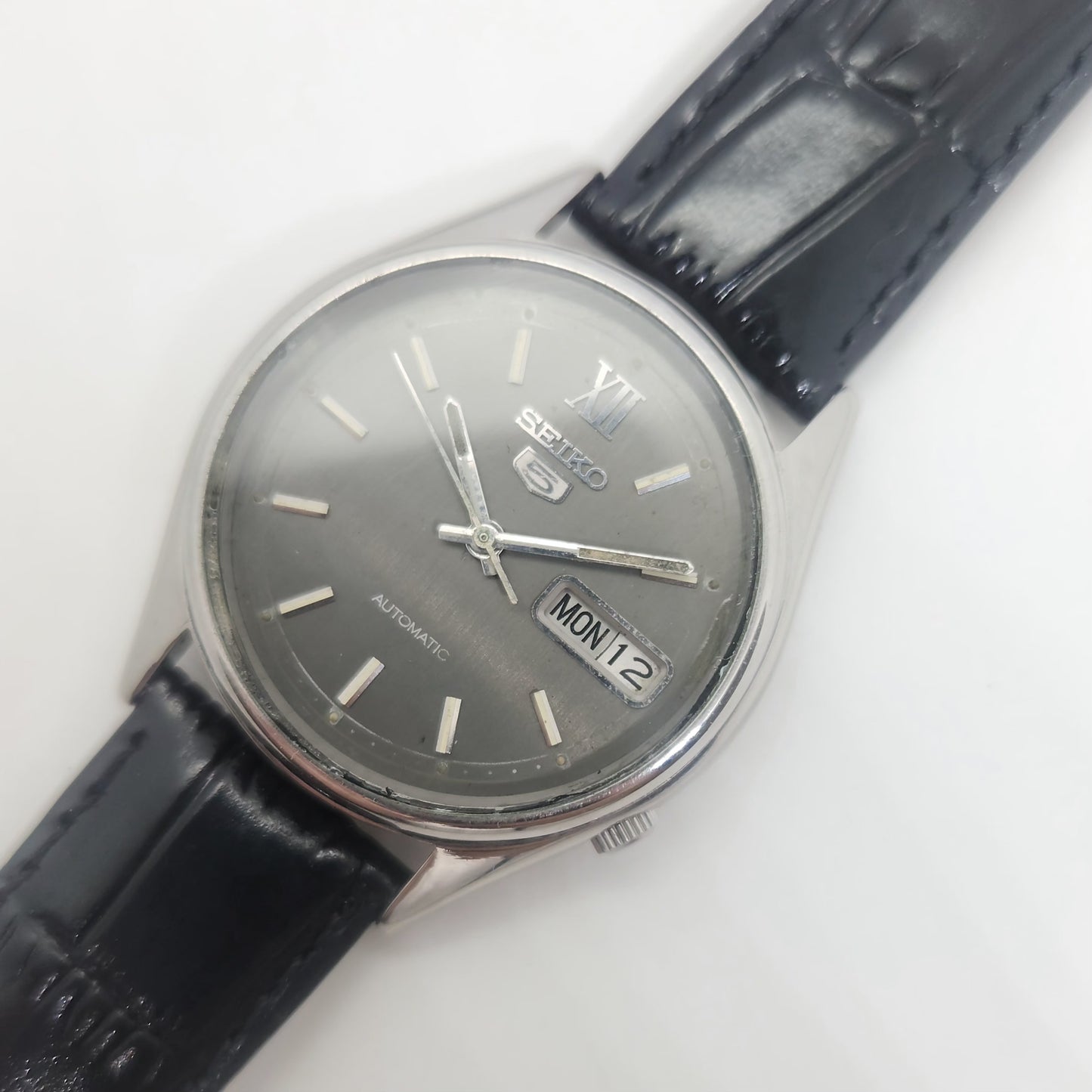 Vintage 1980 Original Seiko 5 Automatic 7009-3060 grey face 17 Jewels Day-Date Japanese Men's Wrist Watch OG52