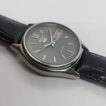 Vintage 1980 Original Seiko 5 Automatic 7009-3060 grey face 17 Jewels Day-Date Japanese Men's Wrist Watch OG52